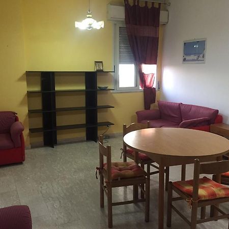 90ss Apartament Appartement Reggio di Calabria Buitenkant foto