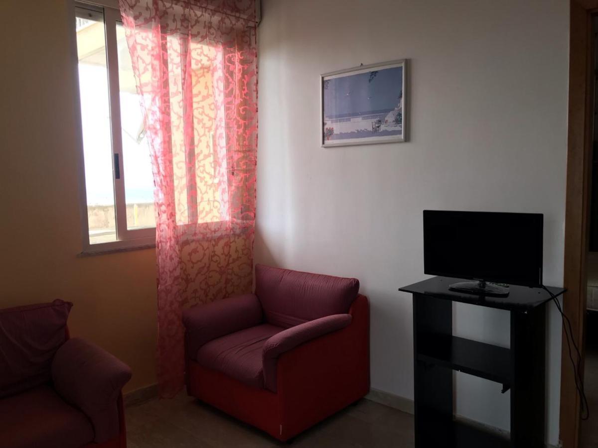 90ss Apartament Appartement Reggio di Calabria Buitenkant foto