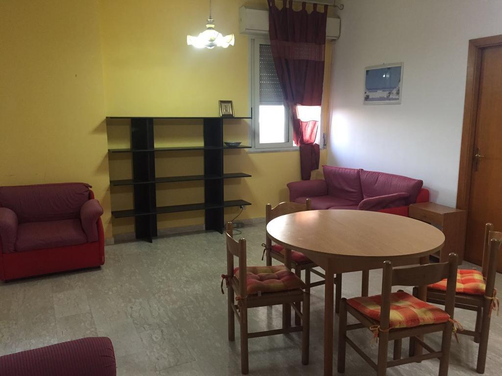 90ss Apartament Appartement Reggio di Calabria Buitenkant foto